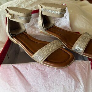 Kelly & Katie women's sandals size 9M light gold